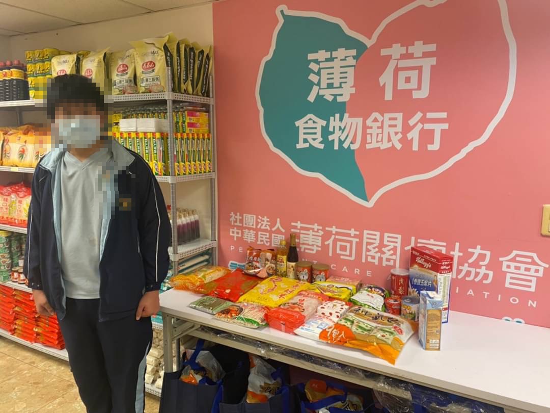 【家境清寒的簡弟弟】(標題圖檔)