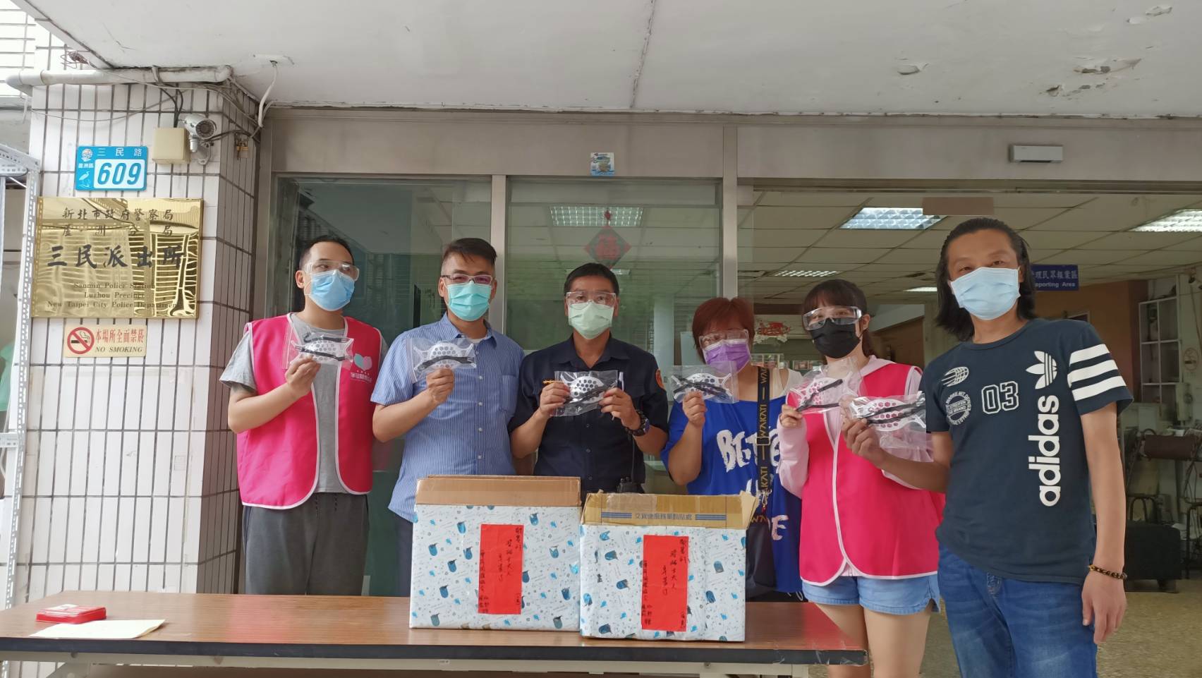 疫情送溫暖 力挺波麗士(標題圖檔)