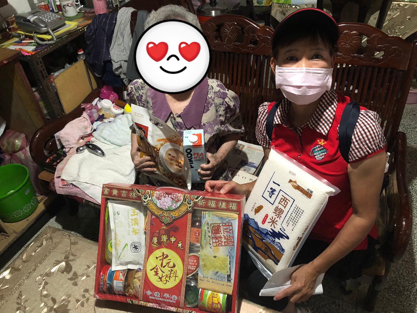 近百奶奶與老兒子生活(標題圖檔)