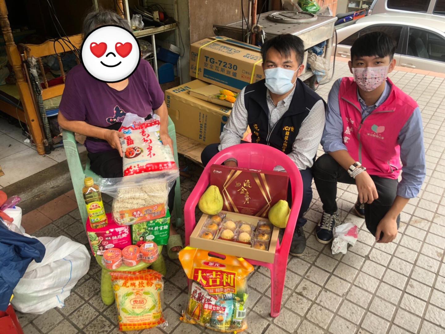 「家家有故事 老母親成唯一棟樑」(標題圖檔)