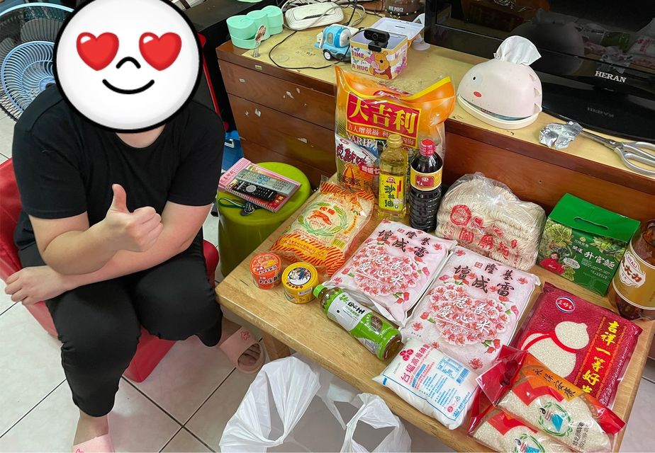 單媽獨自扶養幼兒 疫情中斷經濟(標題圖檔)