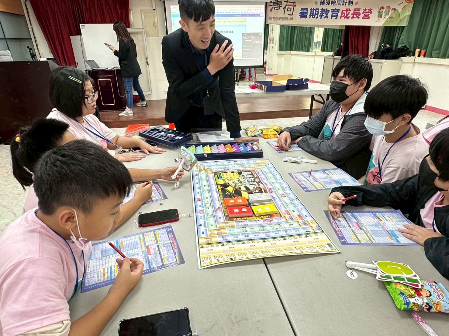 薄荷關懷協會暑假教育成長營用真心與行動守護孩子的未來(標題圖檔)