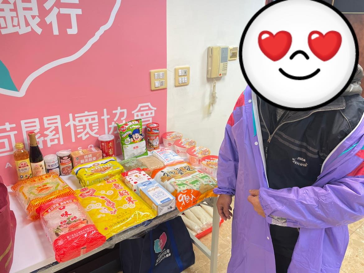 基隆張先生一人獨自扛下家中所有的負擔(標題圖檔)