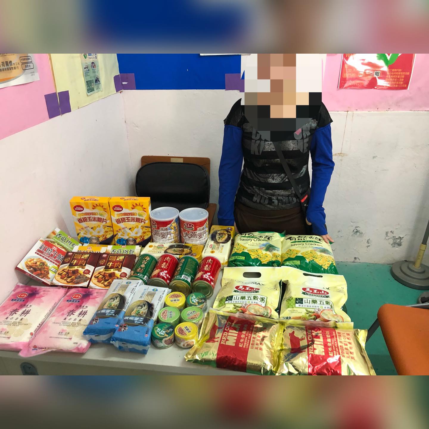 依靠攤販維生!丈夫過世留下三名幼子的黃媽媽故事](標題圖檔)