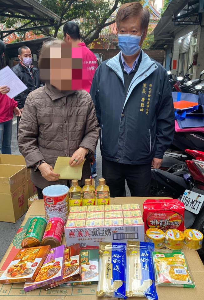 因從小身體缺陷 重度身障的卓先生的故事(標題圖檔)