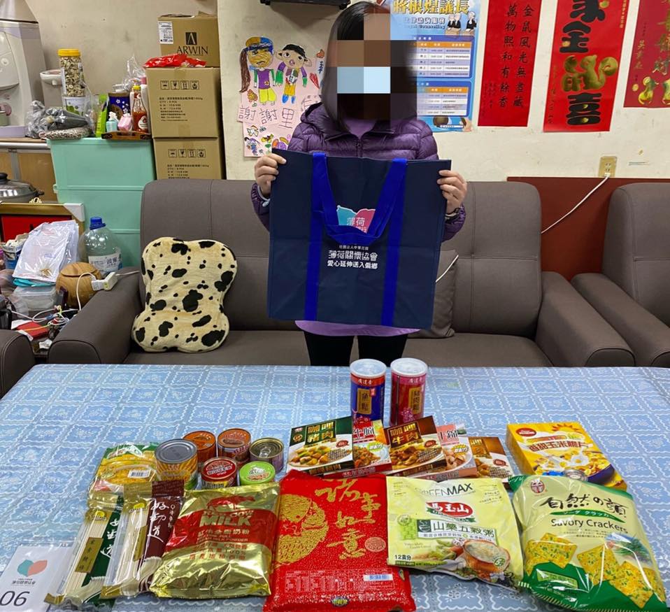 重度身障吳爸爸 依靠政府補助過活的家庭(標題圖檔)