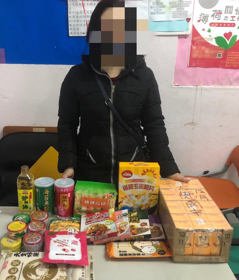 依靠攤販維生!丈夫過世留下三名幼子的黃媽媽故事(標題圖檔)