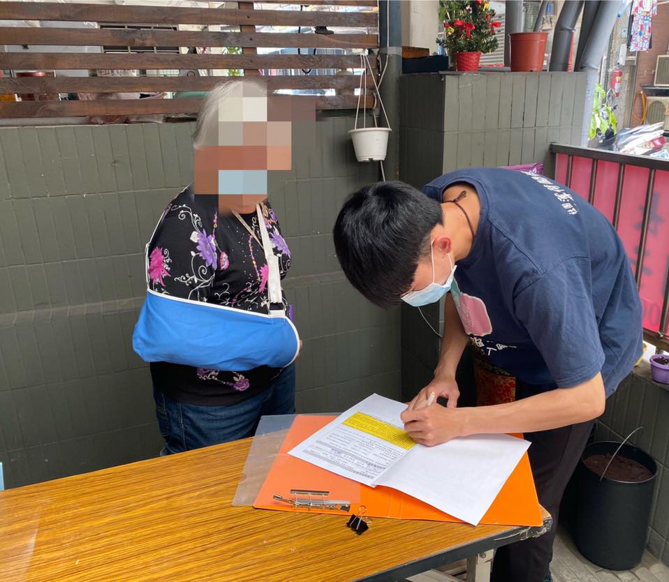 依靠賣豆干維生七旬夫婦的故事(標題圖檔)